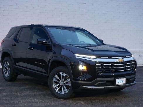 New 2025 Chevrolet Equinox LT FWD image 3
