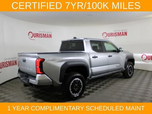 Used 2024 Toyota Tacoma TRD Off-Road AWD/4WD image 9