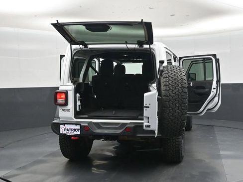 Used 2023 Jeep Wrangler Unlimited Rubicon AWD/4WD image 50