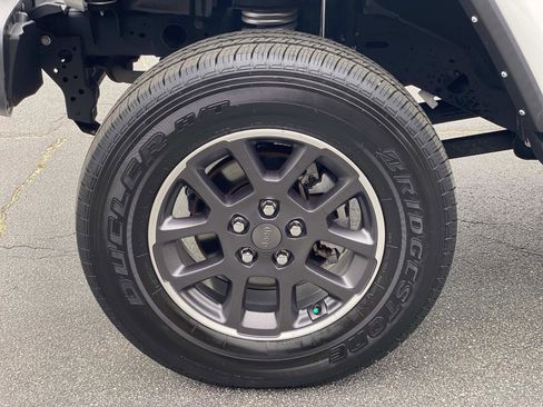 Certified 2022 Jeep Gladiator Overland image 12