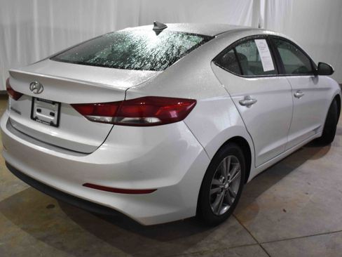 Used 2018 Hyundai Elantra SEL image 9