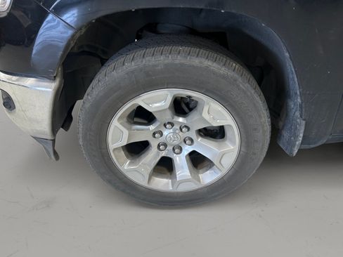 Used 2019 RAM 1500 Big Horn AWD/4WD image 9