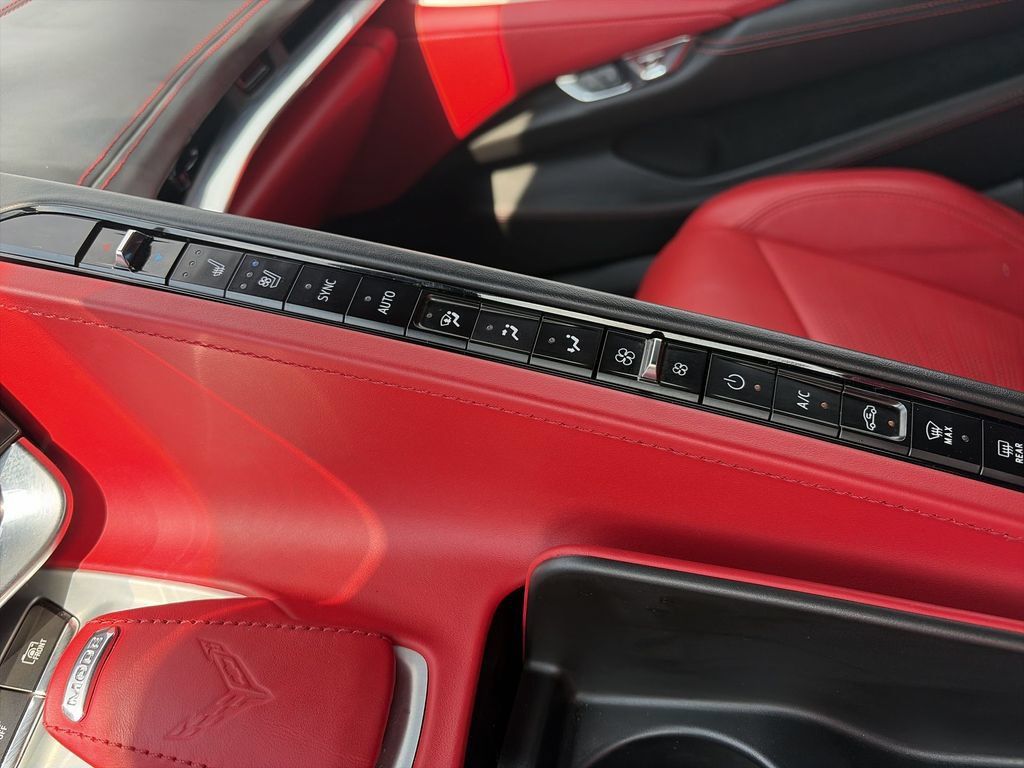 Used 2020 Chevrolet Corvette Stingray Premium Cpe w/ 3LT Preferred Equipment Group RWD image 19