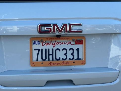 Used 2016 GMC Yukon SLT w/ Open Road Package AWD/4WD image 27