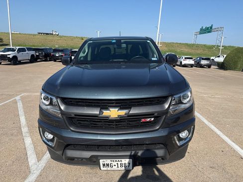 Used 2020 Chevrolet Colorado Z71 RWD image 2