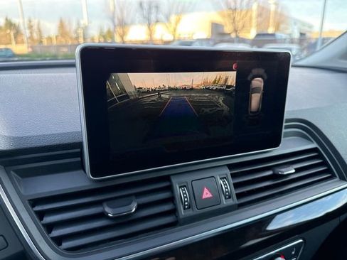 Used 2018 Audi Q5 2.0T Premium Plus w/ Premium Plus Package image 29