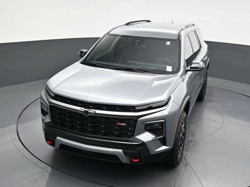 Used 2025 Chevrolet Traverse Z71 AWD/4WD image 23