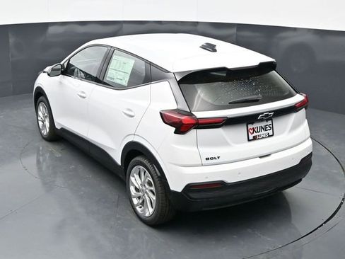 New 2027 Chevrolet Bolt LT w/ Comfort Package FWD image 26