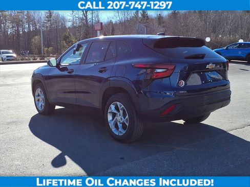 Used 2024 Chevrolet Trax LS w/ LS Convenience Package image 7