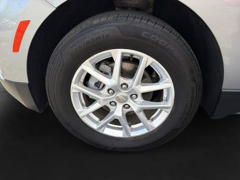 Used 2024 Chevrolet Equinox LT AWD/4WD image 11