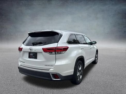 Used 2018 Toyota Highlander Limited Platinum AWD/4WD image 5