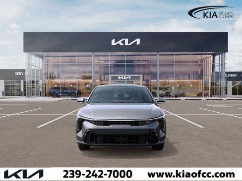 New 2025 Kia K4 GT-Line Turbo image 2