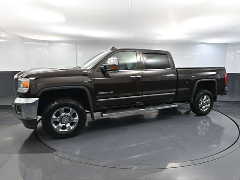 Used 2018 GMC Sierra 3500 SLT w/ Duramax Plus Package image 11