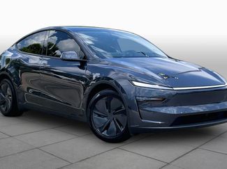 Used 2026 Tesla Model Y 2WD video 2