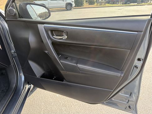 Used 2015 Toyota Corolla S image 14