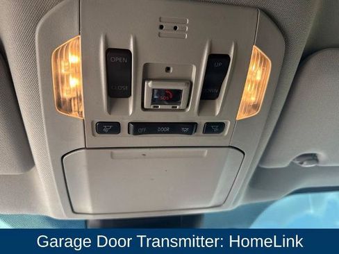 Used 2022 Toyota Highlander XLE FWD image 19