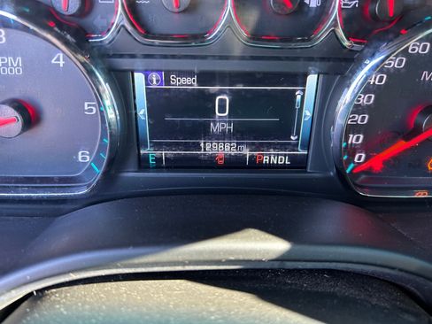 Used 2019 Chevrolet Tahoe LT image 16