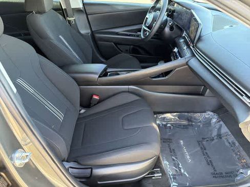 Certified 2024 Hyundai Elantra Blue FWD image 18