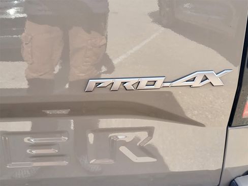 Used 2023 Nissan Frontier PRO-4X w/ Technology Package image 10