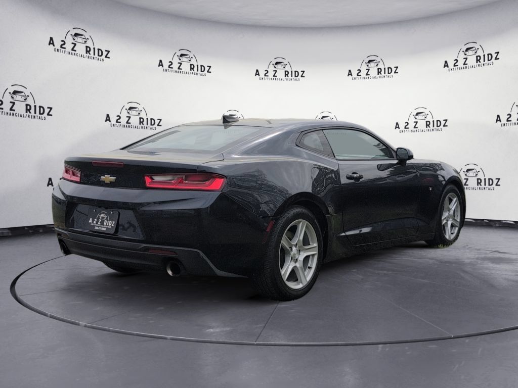Used 2016 Chevrolet Camaro LT RWD image 6