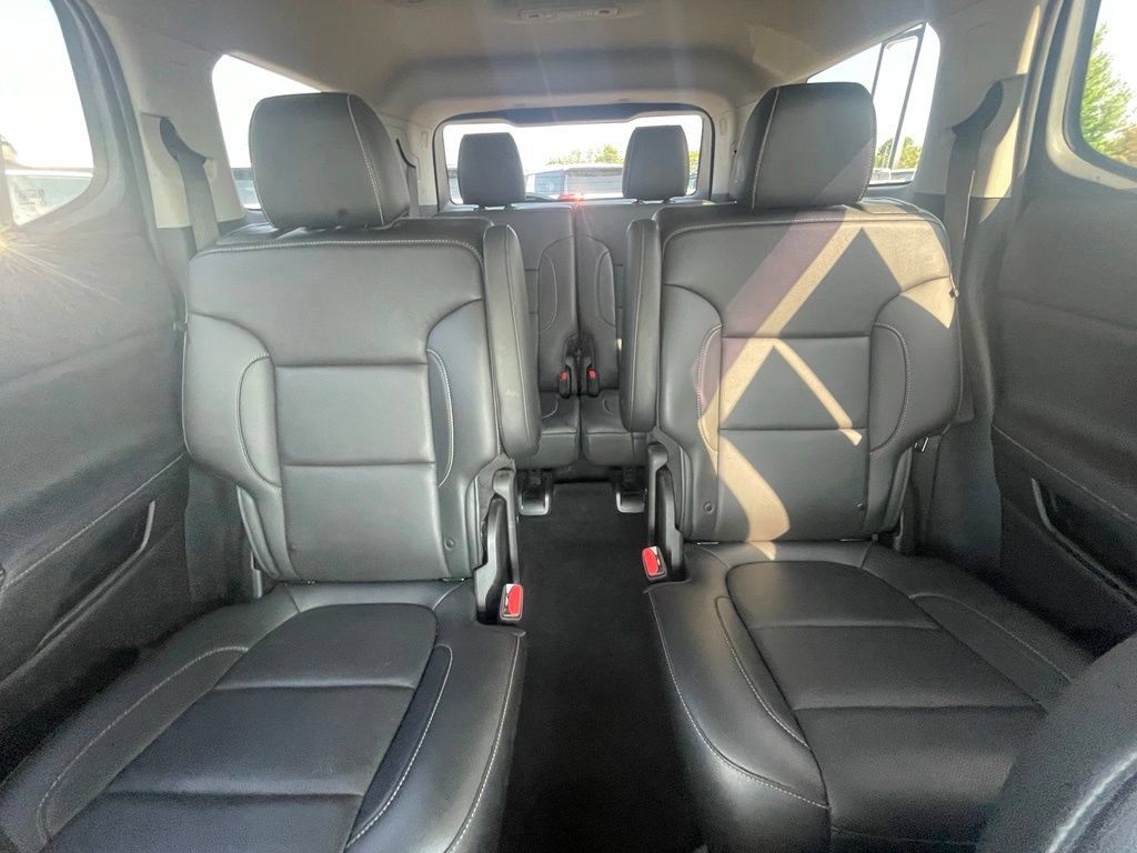 Used 2021 GMC Acadia SLT FWD image 20