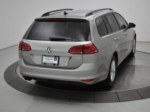 Used 2016 Volkswagen Golf S FWD image 22