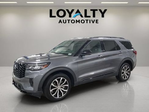 Used 2025 Ford Explorer ST-Line AWD/4WD image 1