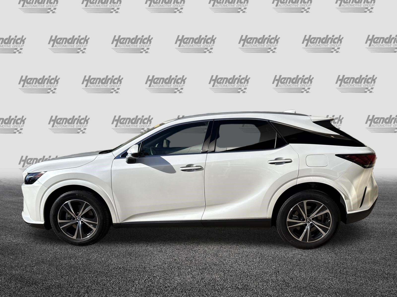 Used 2023 Lexus RX 350 Premium w/ Accessory Package AWD/4WD image 7