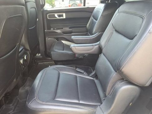 Certified 2020 Ford Explorer XLT w/ Equipment Group 202A AWD/4WD image 15