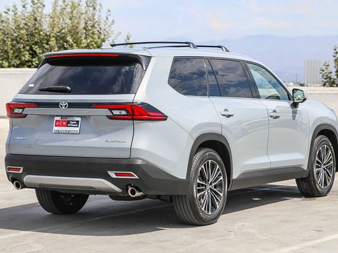 Certified 2026 Toyota Grand Highlander AWD Hybrid image 6