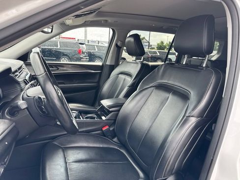 Used 2021 Jeep Grand Cherokee L Limited AWD/4WD image 13