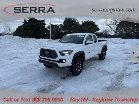 Used 2023 Toyota Tacoma TRD Off-Road image 1