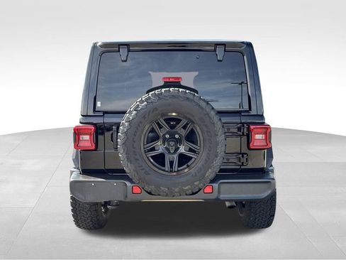 Used 2024 Jeep Wrangler Unlimited Sahara AWD/4WD image 4