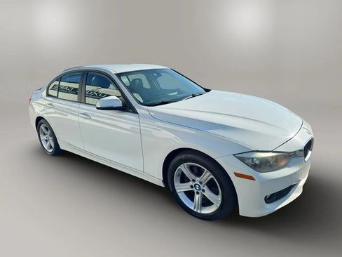 Used 2015 BMW 320i Sedan RWD image 6