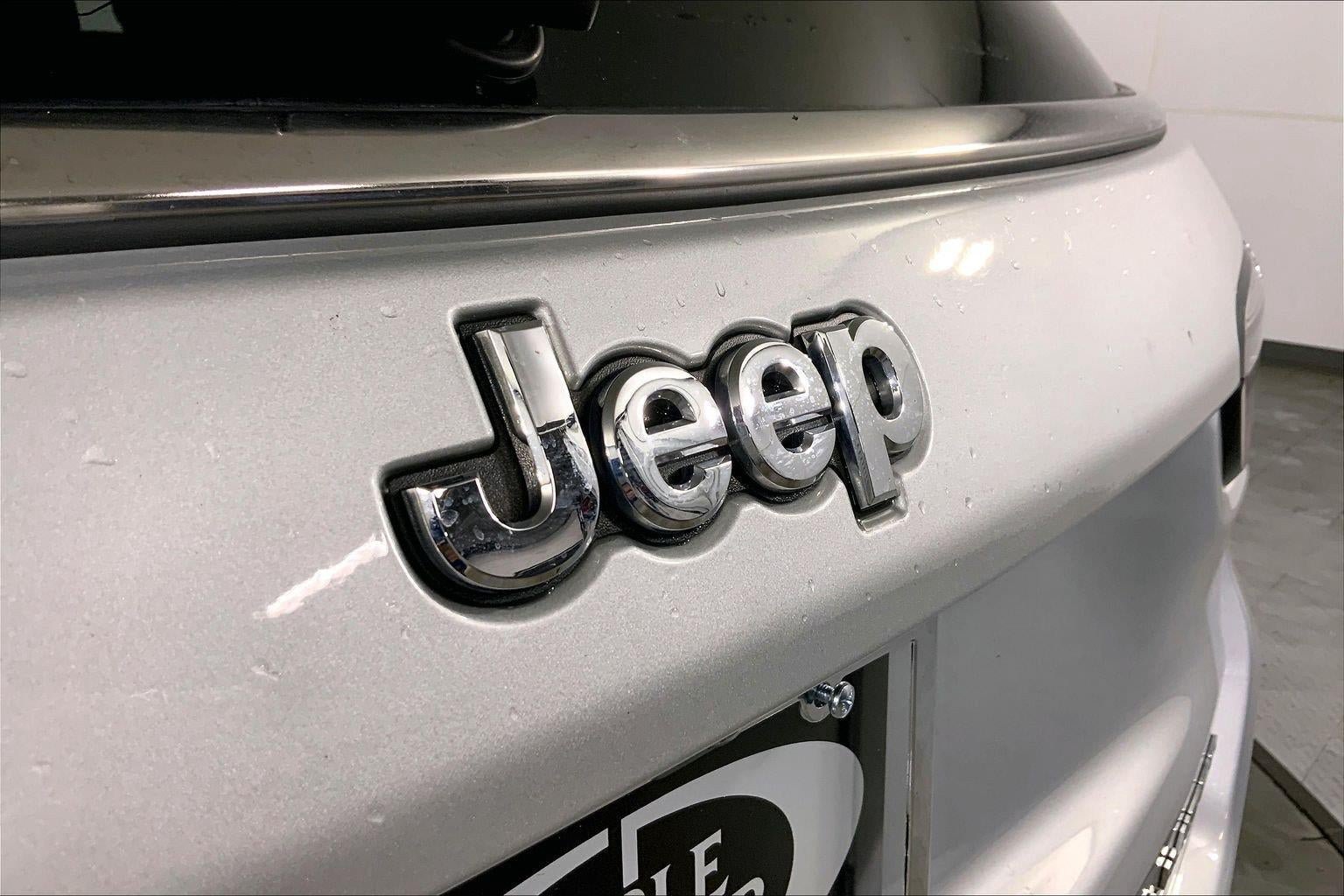 Used 2025 Jeep Compass Limited AWD/4WD image 29