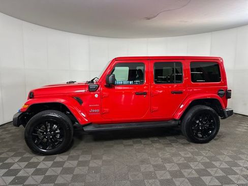 Used 2024 Jeep Wrangler Unlimited Sahara image 6