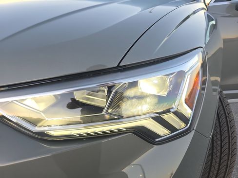 New 2025 Audi Q3 2.0T Premium image 29