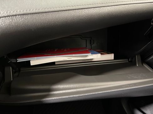 Certified 2022 Toyota Camry LE image 25