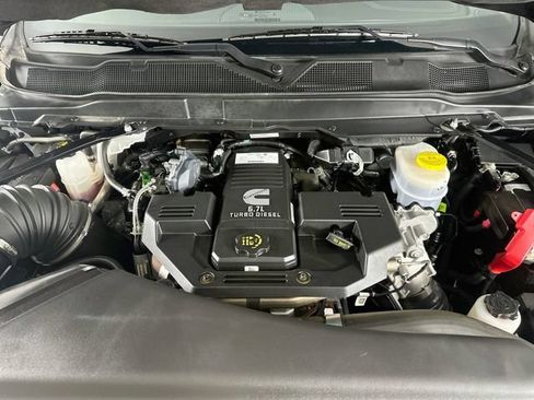 Used 2024 RAM 2500 Laramie w/ Safety Group AWD/4WD image 29