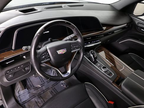 Used 2022 Cadillac Escalade Premium Luxury image 23