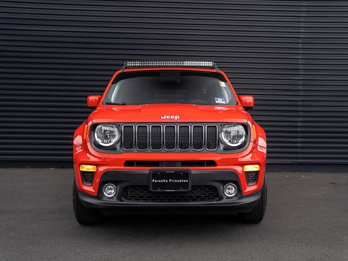 Used 2019 Jeep Renegade Latitude w/ Popular Equipment Group image 23