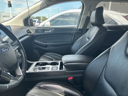 Used 2022 Ford Edge Titanium AWD/4WD image 30