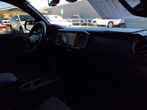 Certified 2023 Toyota Tacoma TRD Off-Road image 24