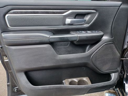 Used 2019 RAM 1500 Big Horn AWD/4WD image 11