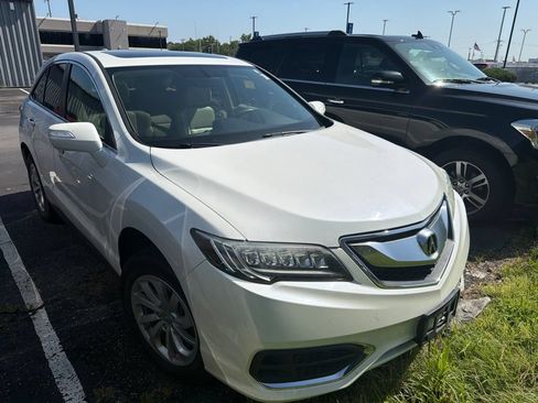 Used 2017 Acura RDX AWD image 2