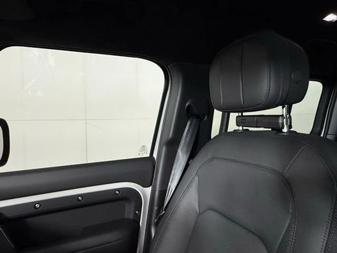 New 2026 Land Rover Defender 110 X AWD/4WD image 19