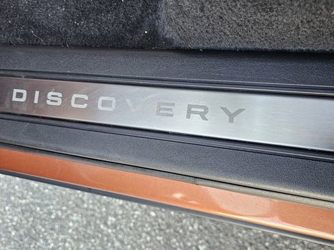 Used 2018 Land Rover Discovery HSE image 26