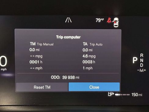 Used 2024 Volvo XC40 B5 Plus AWD/4WD image 5
