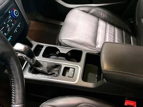 Used 2018 Ford Escape SEL image 18