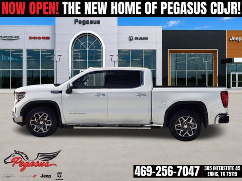 Used 2024 GMC Sierra 1500 SLT RWD image 3